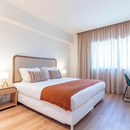 3br In Boavista W Balcony & Ac By Lovelystay