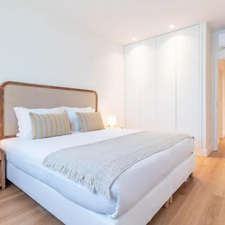 Appartement 3br In Boavista W Balcony & Ac By Lovelystay