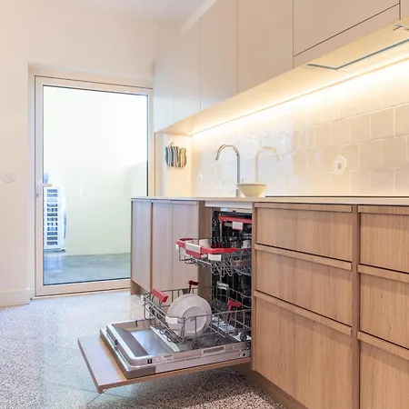 3br In Boavista W Balcony & Ac By Lovelystay *